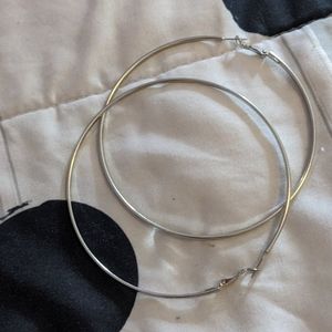 Hoop earing